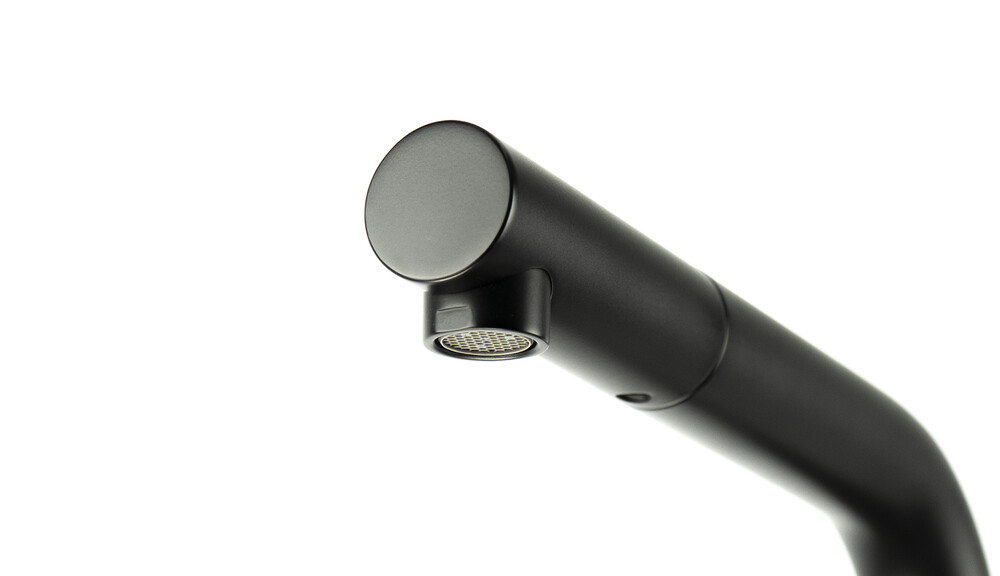 LM7205BL Ursus Смеситель для кухни с высоким поворотным изливом, черный LEMARK