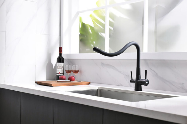 LM3075BL Comfort Смеситель для кухни, с гибким изливом, с подключением к фильтру питьевой воды, черный LEMARK