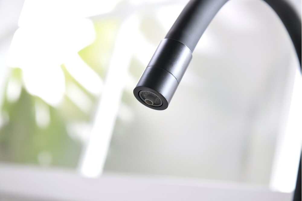 LM3075BL Comfort Смеситель для кухни, с гибким изливом, с подключением к фильтру питьевой воды, черный LEMARK