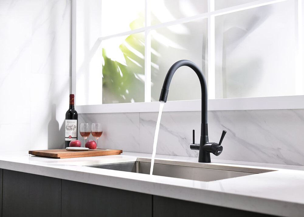 LM3075BL Comfort Смеситель для кухни, с гибким изливом, с подключением к фильтру питьевой воды, черный LEMARK