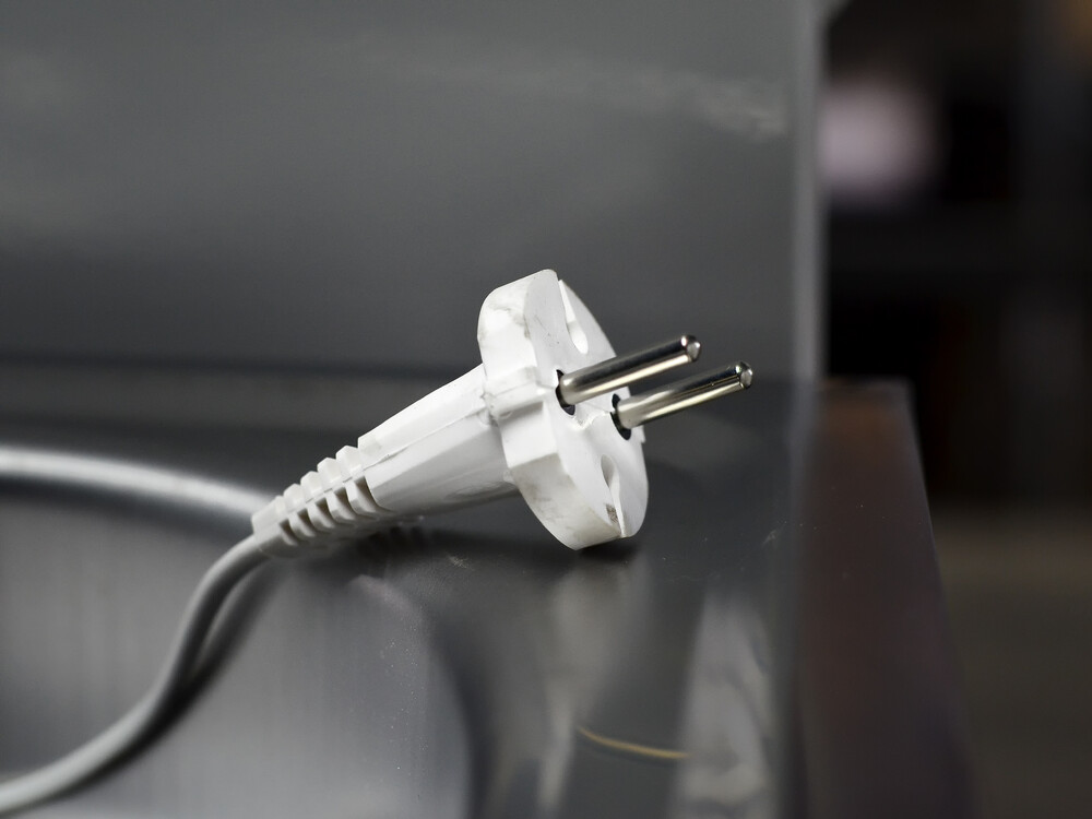 Умывальник "Весна" с ЭВН (мойка Нержавейка 40*50, бак 17л) 1,25кВт белый