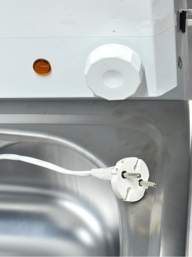 Умывальник "Весна" с ЭВН (тумба ЛДСП Дуб Сонома светлый, мойка Нержавейка 40*50, бак 17л) 1,25кВт