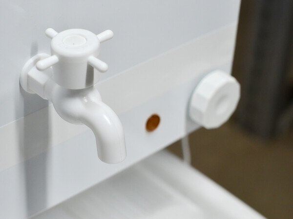 Умывальник "Весна" МИНИ с ЭВН (мойка Пластик 42*37, бак 11л) 1,25кВт белый