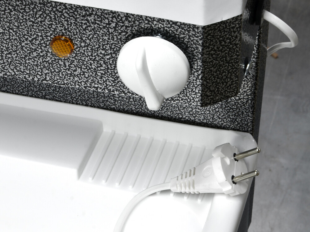 Умывальник "Весна" МИНИ с ЭВН (мойка Пластик 42*37, бак 11л) 1,25кВт серебро