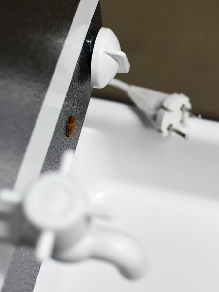 Умывальник "Весна" МИНИ с ЭВН (мойка Пластик 42*37, бак 11л) 1,25кВт серебро