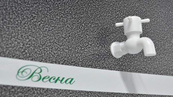 Умывальник "Весна" с ЭВН (мойка Нержавейка 40*50, бак 17л) 1,25кВт серебро