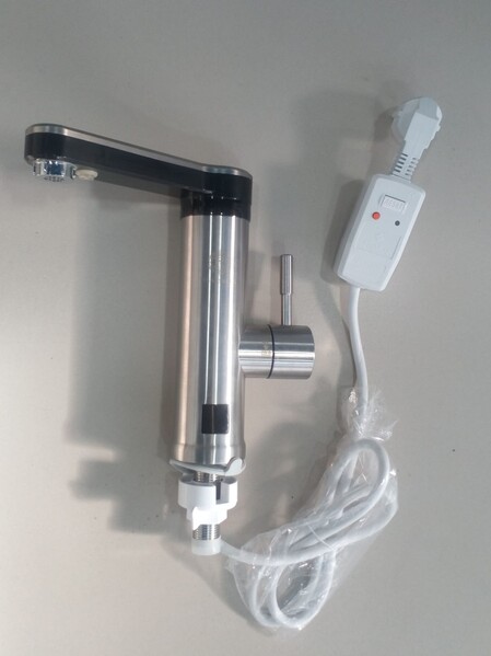 Проточный электрический водонагреватель TSARSBERG TSB-WH1181