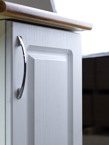 Стол торцевой 55 левый Ясень Белый фасад МДФ столешница цвет (Дуб Вотан) SANTREK HOME