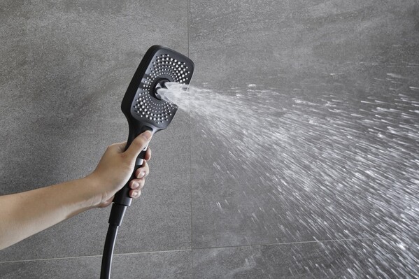 SK-H3145H Смеситель с душевой стойкой SAVOL шар.d 35  на гайке, чёрный