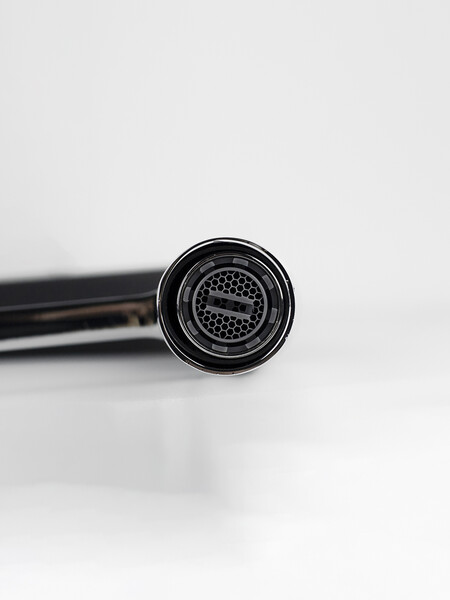 Смеситель Кухня SANTREK AQUA-1030 "PRESTIGE" (SAP-1030)  шар. d-35 с гибким силиконовым изливом, Черный/Хром