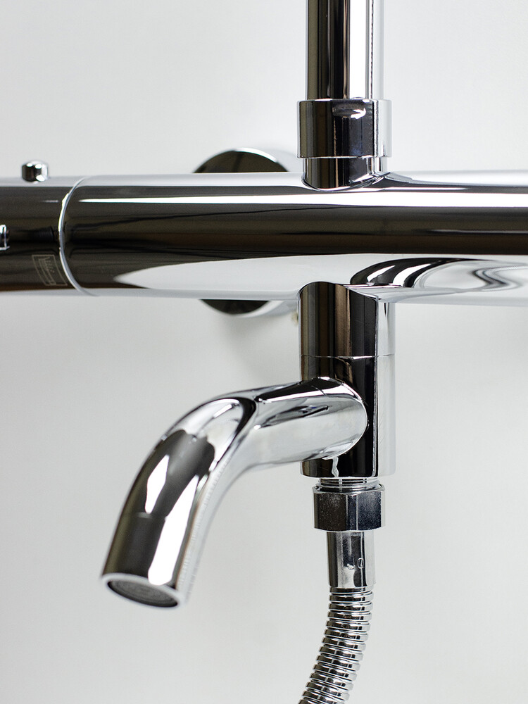 Душевая система SANTREK AQUA-1220 "PRESTIGE" (SAP-1220)  термостатическая, с верхним душем и смесителем (хром) переключение на душ поворотом излива