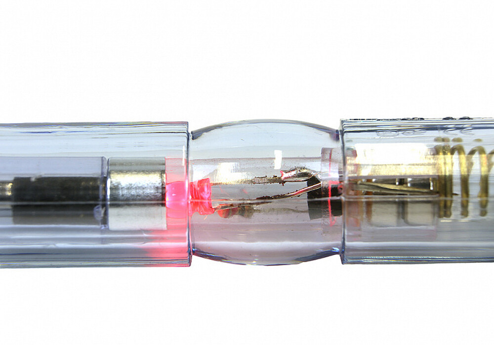 1040-03-VT Отвертка индикаторная, работа КОНТАКТНЫМ и БЕСКОНТАКТНЫМ методами, Sturm!