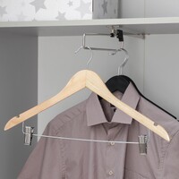 Вешалка-плечики с зажимами 45х27 см, дерево светлое, сорт С, (3 шт) 2291929 (-)