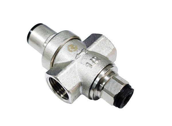 Редуктор давления SANTREK AQUA 1/2" диап,регул: 1,0-6,0 бар с отв. под манометр (001- БОЛЬШОЙ)