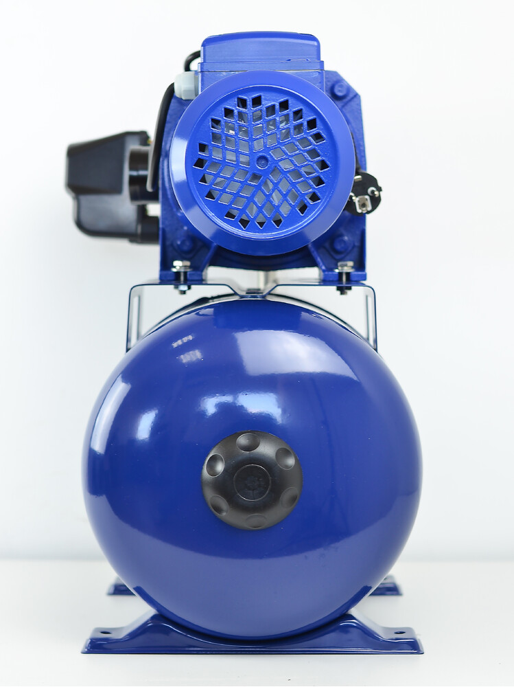 Насосная станция SANTREK AQUA JET 100 А чуг.корп.,0,75кВт, выс.под. 35м., глубина всасывания 9м,произ. 2760 л/ч, ГА 24л