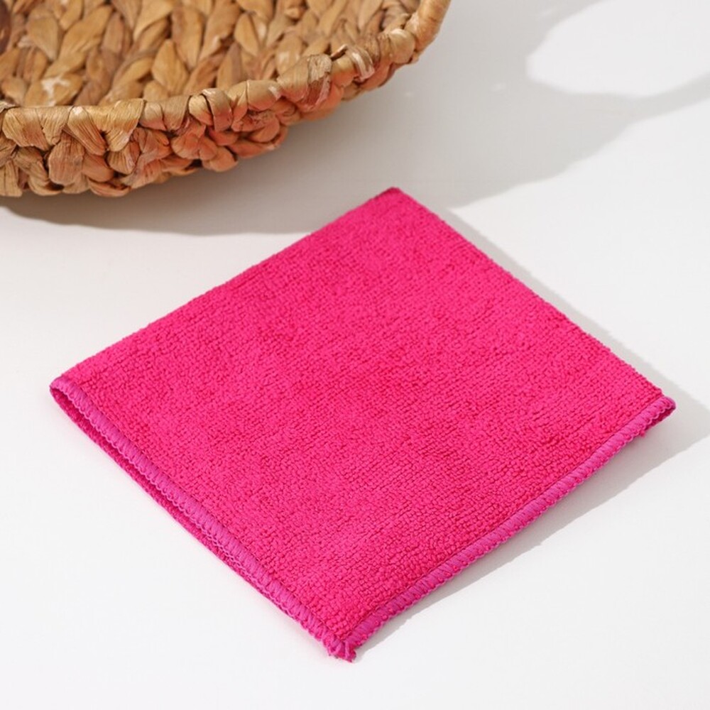 Салфетка универсальная Доляна, 220 гр, 30×30 см, микрофибра, c оверлоком 9247622 РАСПРОДАЖА
