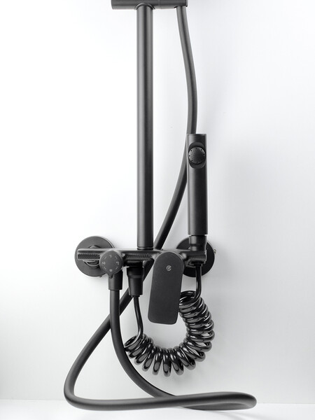 Душевая система SANTREK AQUA-1235 PRESTIGE (SAP-1235)  шар. d-35 с верхним душем, смесителем, гигиен лейкой (черный)