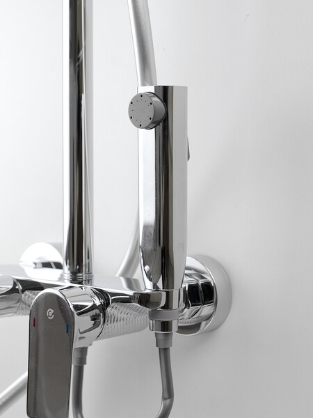 Душевая система SANTREK AQUA-1240 PRESTIGE (SAP-1240)  шар. d-35 с верхним душем, смесителем, гигиен лейкой (хром)