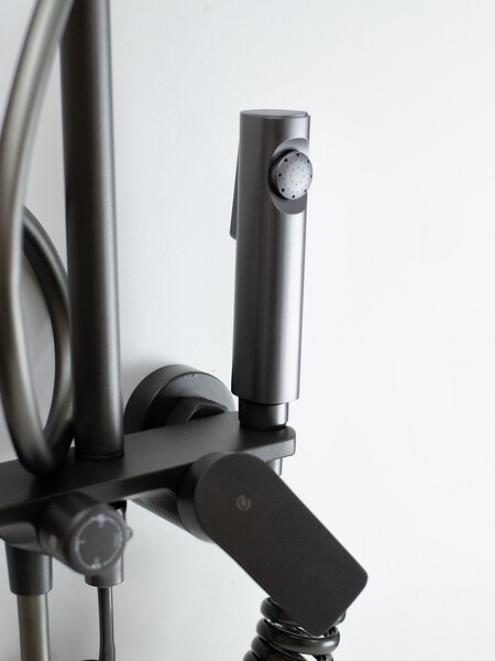 Душевая система SANTREK AQUA-1245 PRESTIGE (SAP-1245)  шар. d-35 с верхним душем, смесителем, гигиен лейкой (оруж сталь)