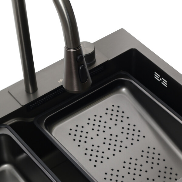 Мойка нерж врезная 680х460х220 т 3,0 ГРАФИТ D6846B+6  (+ сифон) AISI 304 + Подарок (Колландер, фруктовница, доска, 2 смесителя, дозатор) MLN