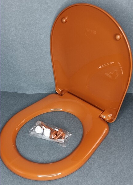 Сидение для унитаза "Лира", "Валдай", "Рио" КОРИЧНЕВОЕ г.Киров (70)