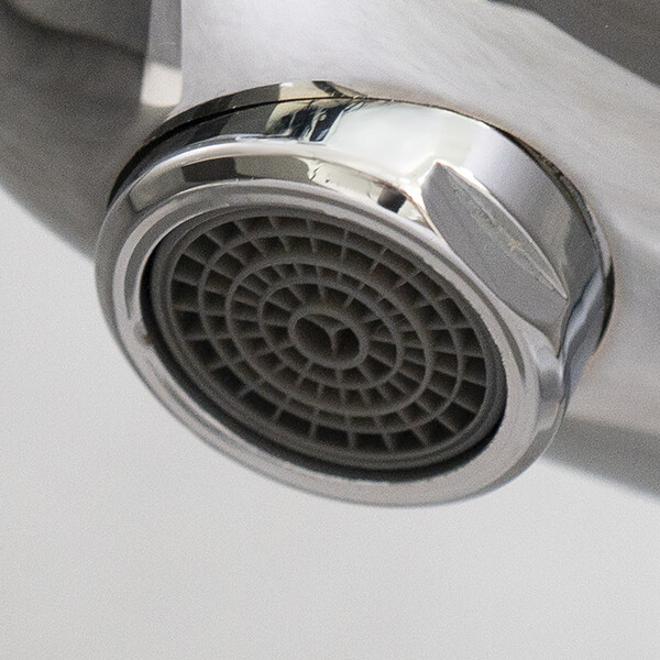 LM0851C Selena Смеситель универсальный с плоским изливом 300 мм, дивертор с кер.пластинами, хром LEMARK