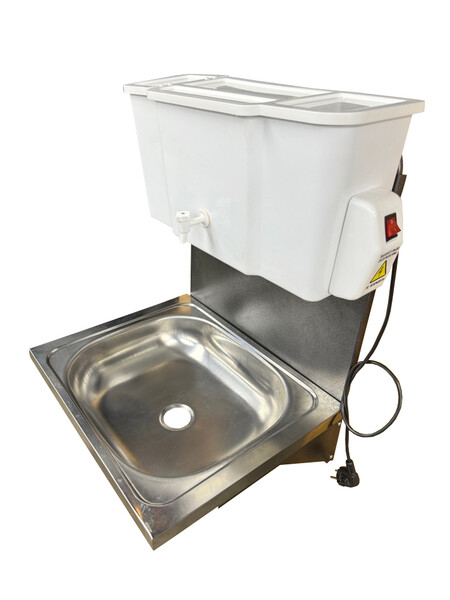 Умывальник навесной Водолей с ЭВН ПЛАСТ. БАЧОК (нерж. мойка 40*50,V-бака 17л.) 1,25кВт СЕРЕБРО, кран пластик (2 места)