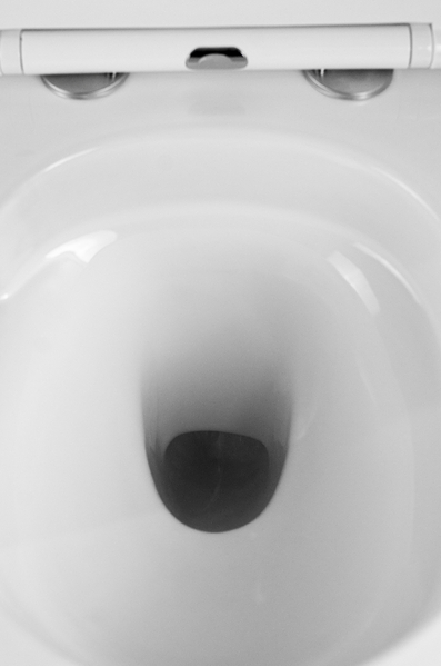 Унитаз подвесной безободковый (Торнадо) HOLLER FLOW LUX (490*360*360мм, сиденье дюропласт, микролифт