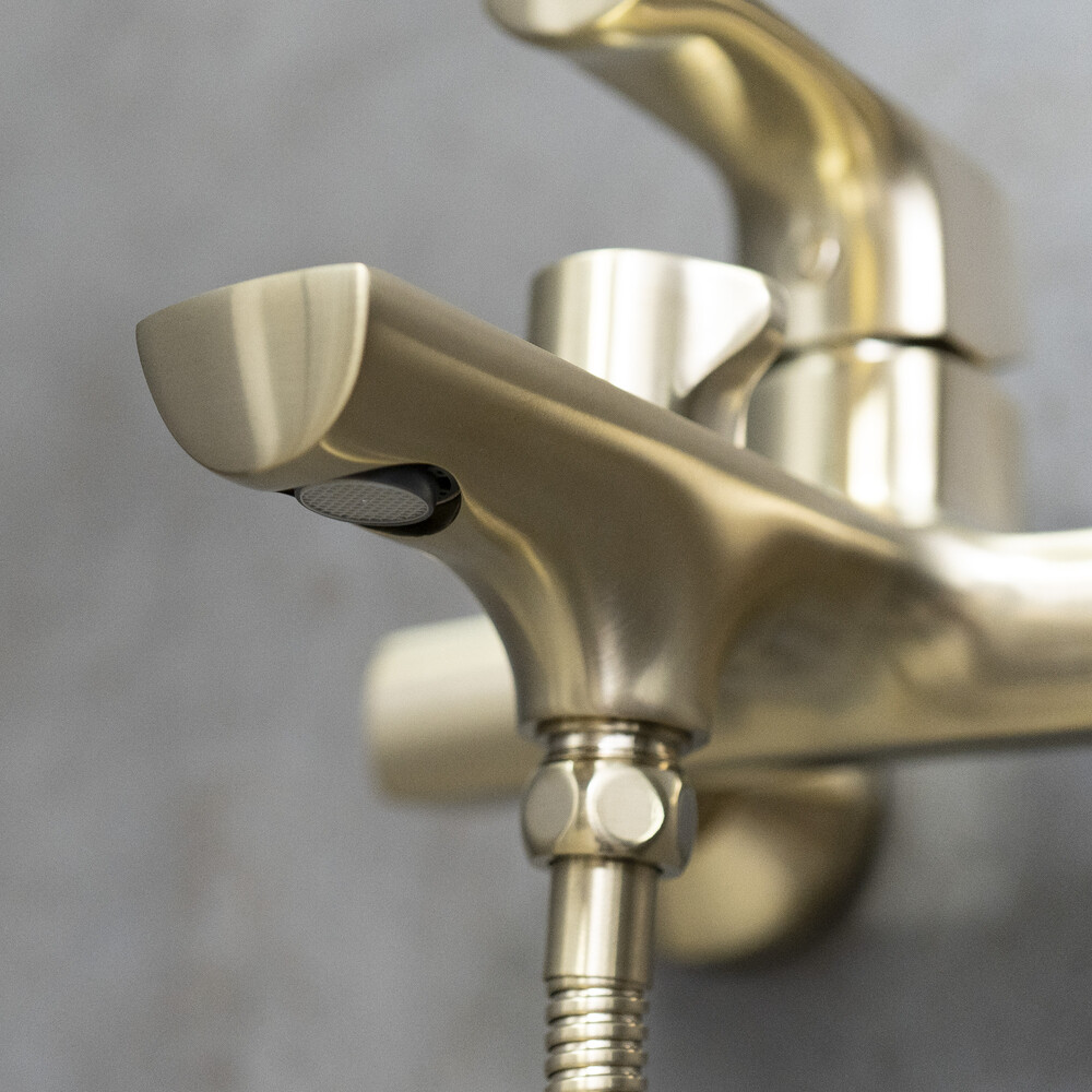 LM7214BG Ursus Смеситель для ванны с монолитным изливом, матовое золото LEMARK