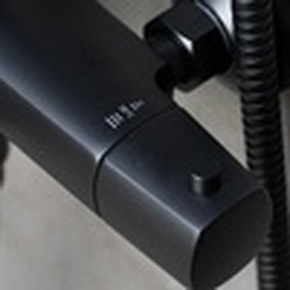 LM7270BL Ursus Смеситель для душа термостат. с верх. душ. лейкой "Тропический дождь", 3-ф. лейкой, черный LEMARK