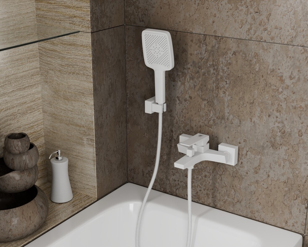 Смеситель для ванны с коротким изливом RUSH Thira (TR3635-44White) матовый белый