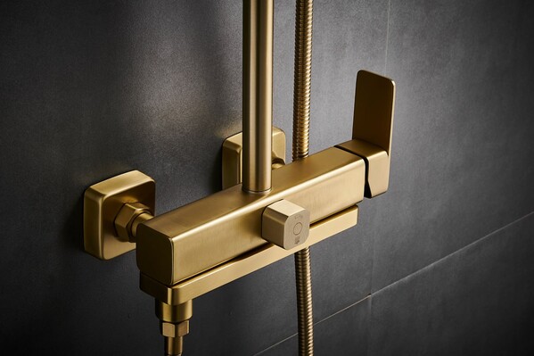 FS8745-22C (Душевая стойка Fmark FS8745-22C)