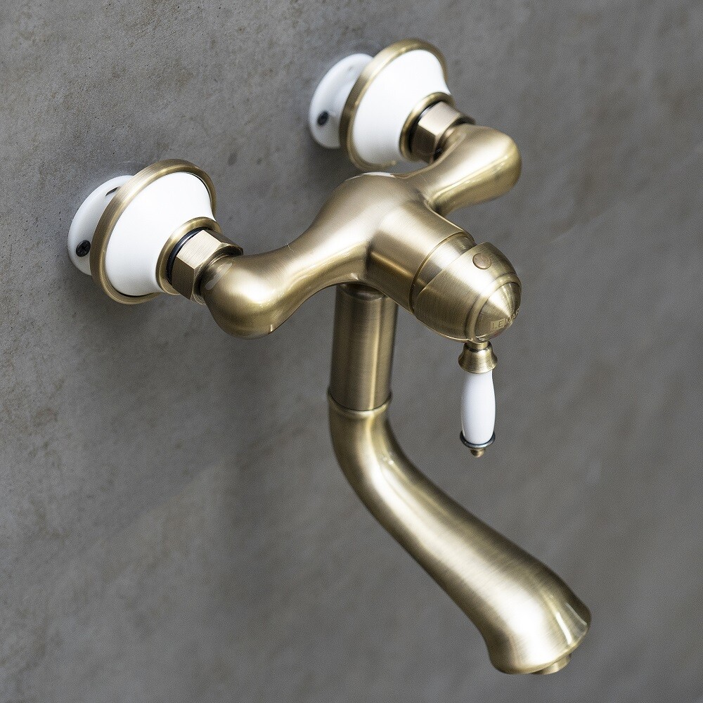 LM4811B Villa Смеситель для кухни/умывальника, настенный, бронза LEMARK	