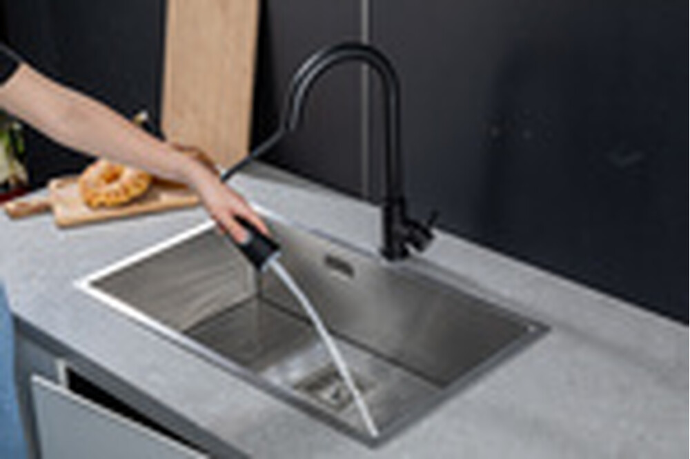 60991-6 Смеситель Кухня Frap d-35 с выдвижной лейкой (черный)