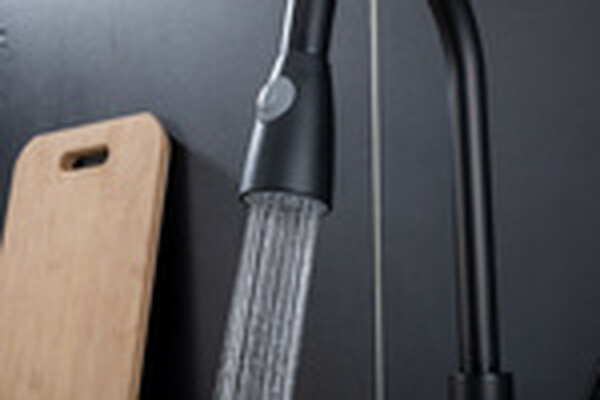 60991-6 Смеситель Кухня Frap d-35 с выдвижной лейкой (черный)