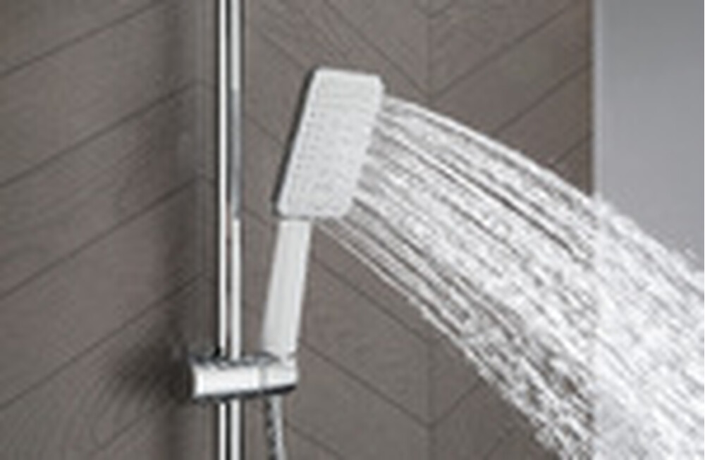 LM7013C Tropic Смеситель для ванны с верхней душевой лейкой "Тропический дождь", с поворотным изливом, белый/хром LEMARK	