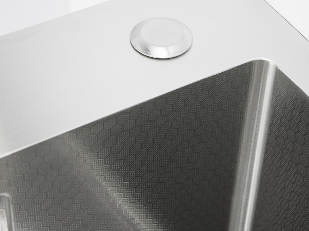 Мойка нерж врезная SANTREK AQUA PRO 600х450х220 т 3,0 ДЕКОР САТИН D6045HDS (+ сифон + дозатор) + КОЛАНДЕР 390х220 В ПОДАРОК!!!