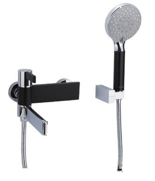 G3281 Смеситель Ванна GAPPO шар d-35 кор излив-переключатель на лейку (черный/хром)