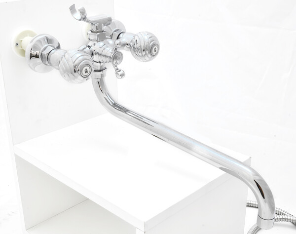 Смеситель Ванна GLORIOSO GL250-08 S022 1/2 м/к дл излив шаровое переключение*