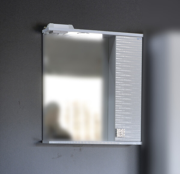 Зеркало-шкаф SANTREK HOME "FIESTA-55" (Белый металлик) Правый 550*650*150 *