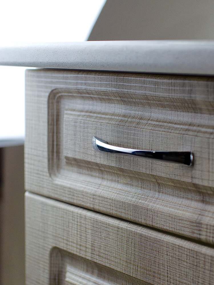 Рабочий стол 80 Сакура (2 двери + 2 ящика) фасад МДФ столешница цвет (САХАРА) SANTREK HOME