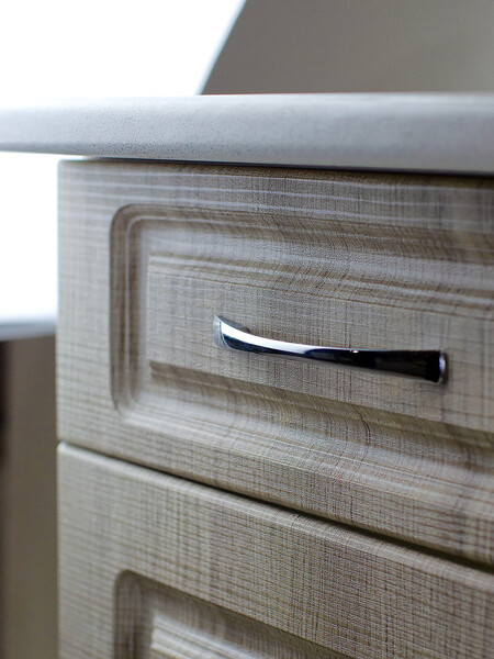 Рабочий стол 80 Сакура (2 двери + 2 ящика) фасад МДФ столешница цвет (САХАРА) SANTREK HOME