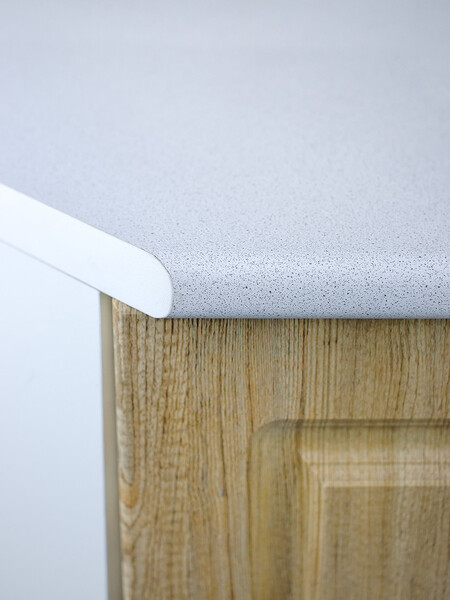 Рабочий стол угловой 85*85 (1 дверь) Ель фасад МДФ столешница цвет (САХАРА) SANTREK HOME