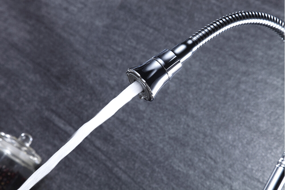 LM0413C Linara Смеситель для кухни, с гибким изливом и 2х-функциональным аэратором, хром LEMARK