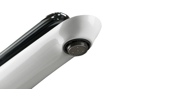 LM4909CW Melange Смеситель для умывальника высокий, монолитный, хром/белый LEMARK